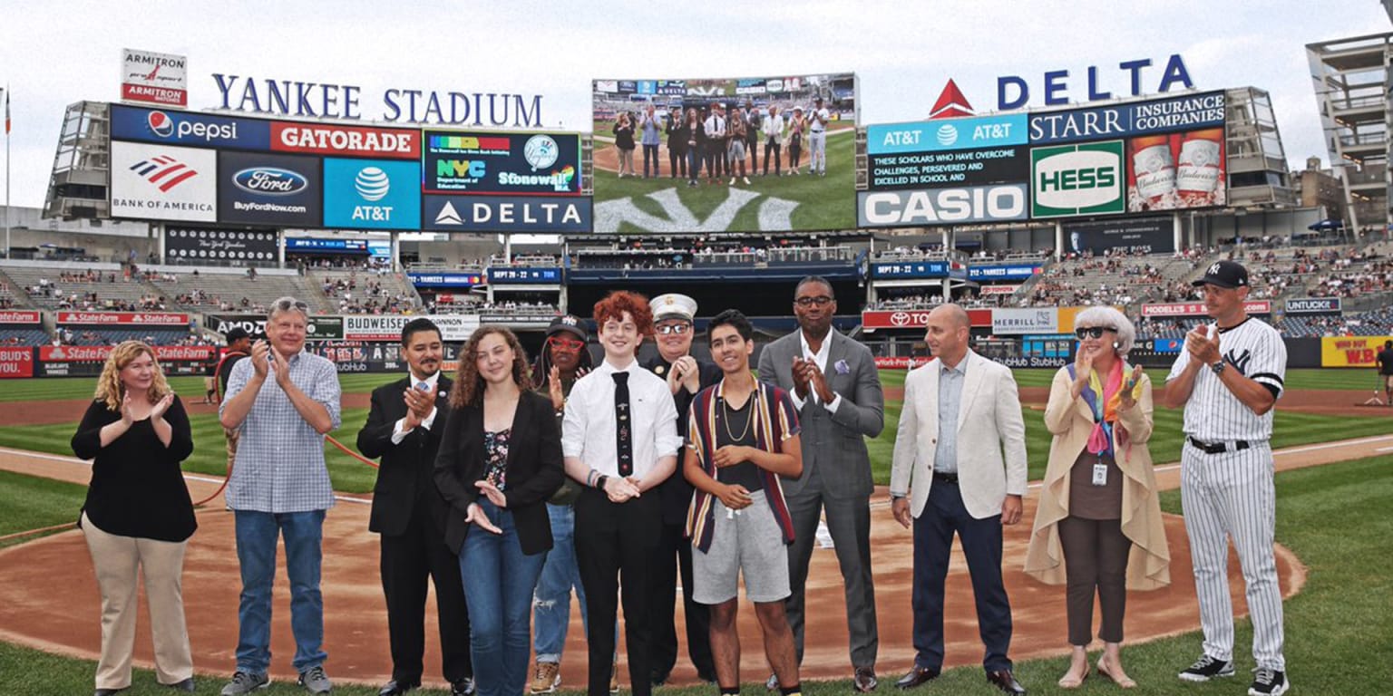 New York Yankees unveil plaque for Nelson Mandela in Monument Park