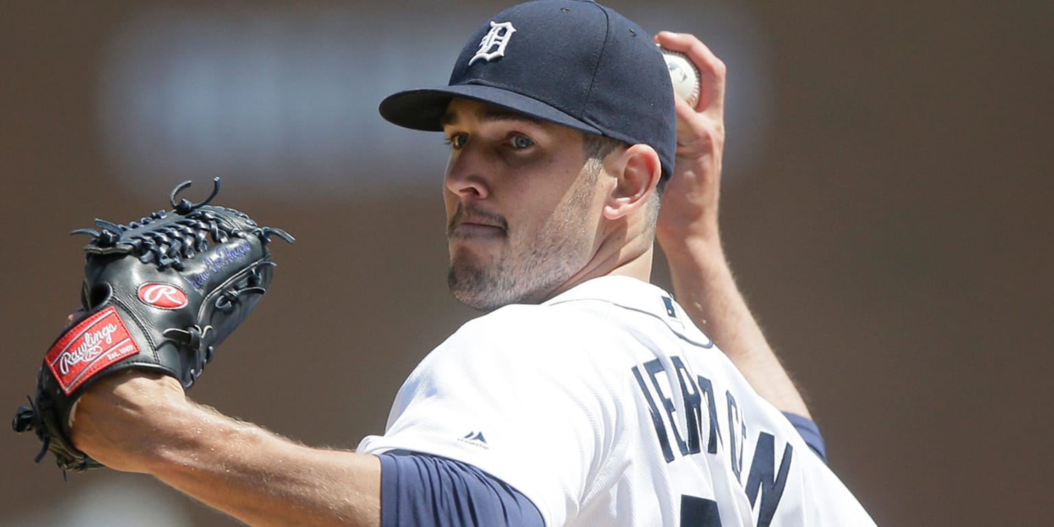 Tigers option pitcher Drew VerHagen