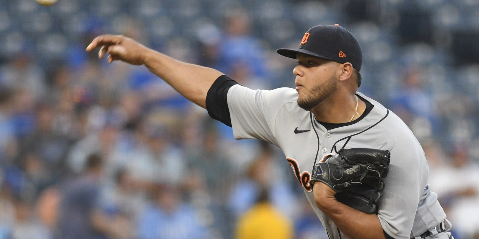 Record nine Tigers pitchers combine for win