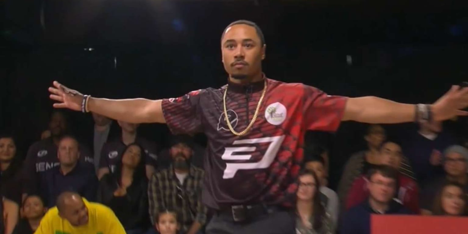 Mookie Betts walked off a bowling game with a strike and a Larry Bird no-look celebration