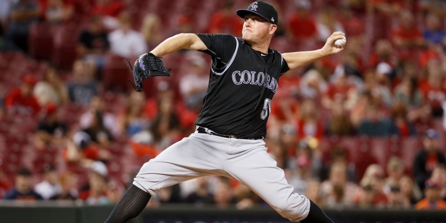 Adam Ottavino placed on disabled list, Carlos Estevez recalled