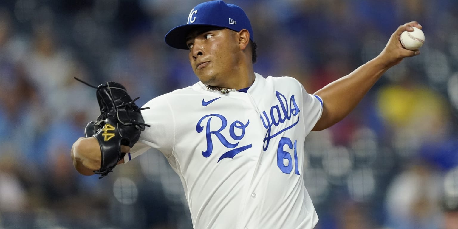 Angel Zerpa makes Major League debut for Royals