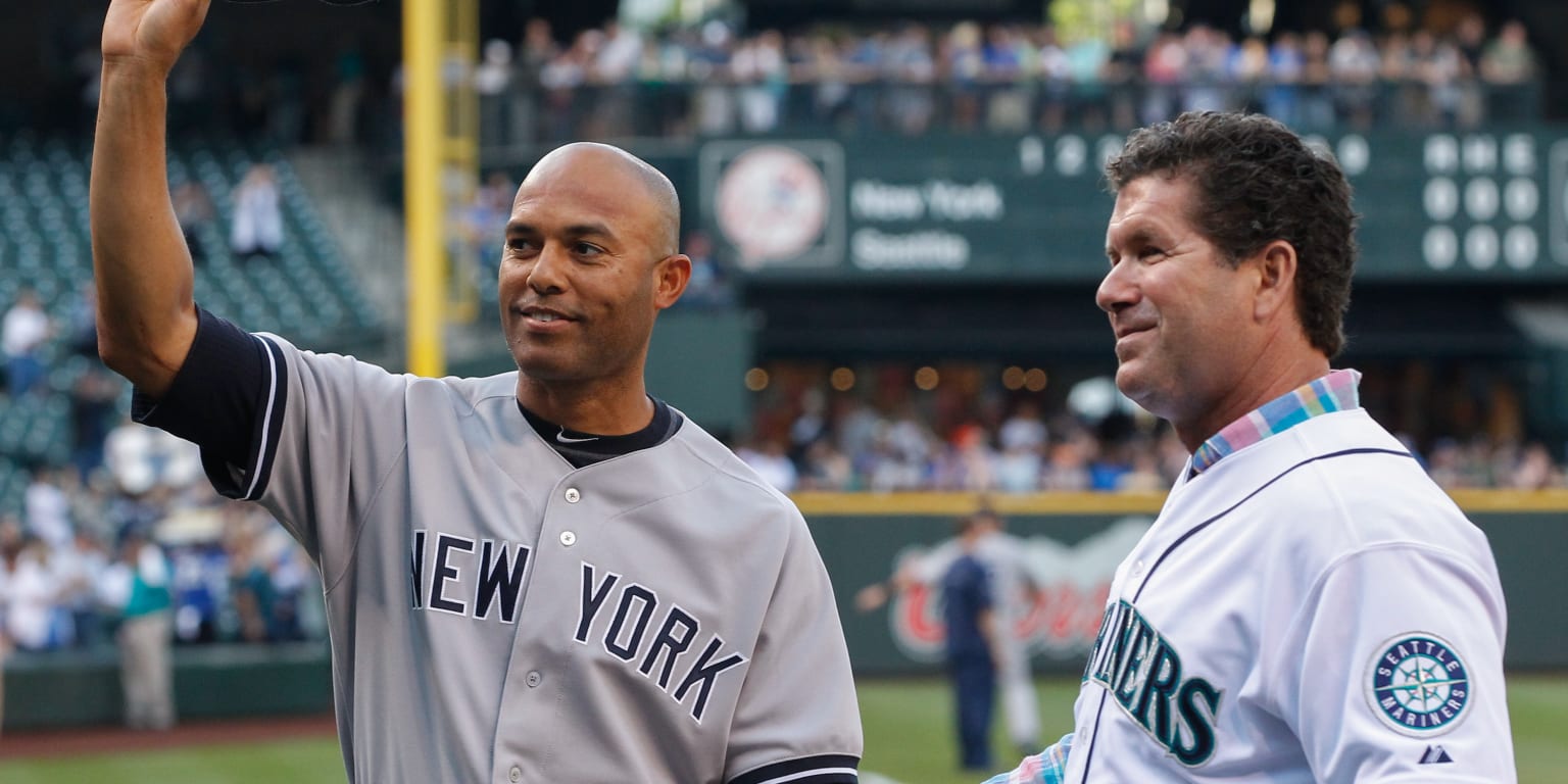 Mariano Rivera insists Edgar Martinez owes him dinner since he