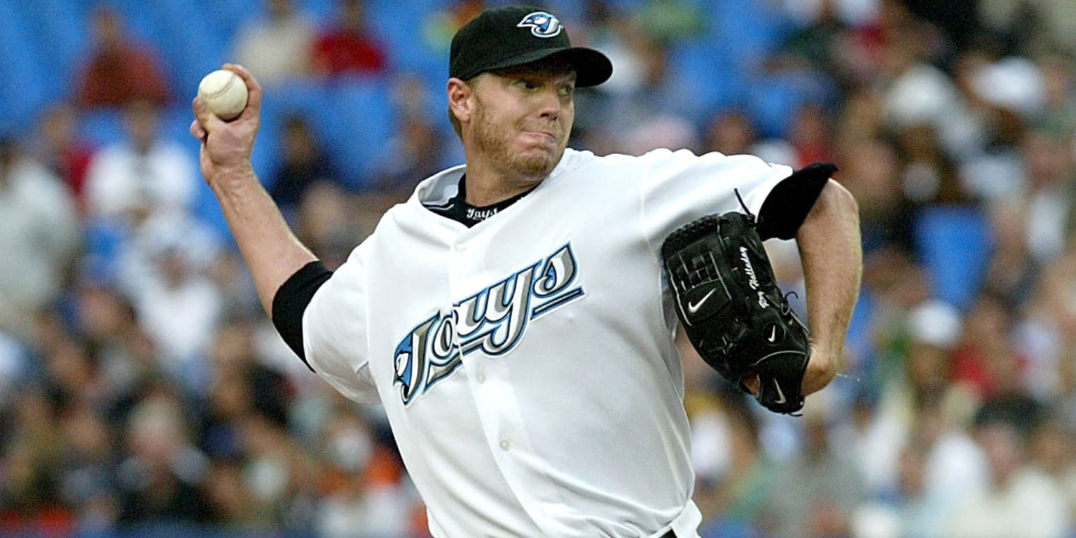 Halladay's No. 32 will be retired by Blue Jays before opener