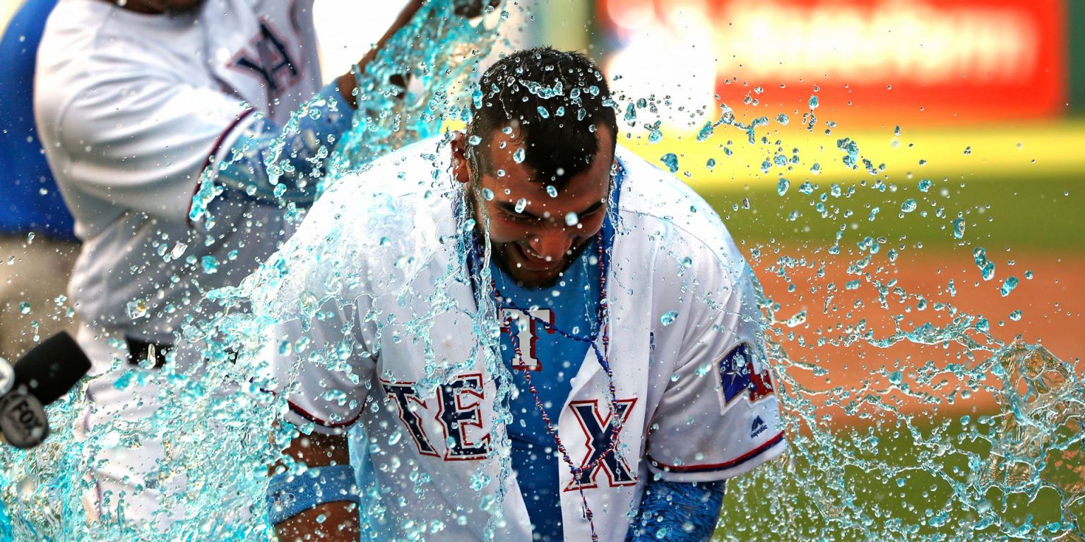 Rangers' Trevino hits Father's Day walk-off 1 week after becoming