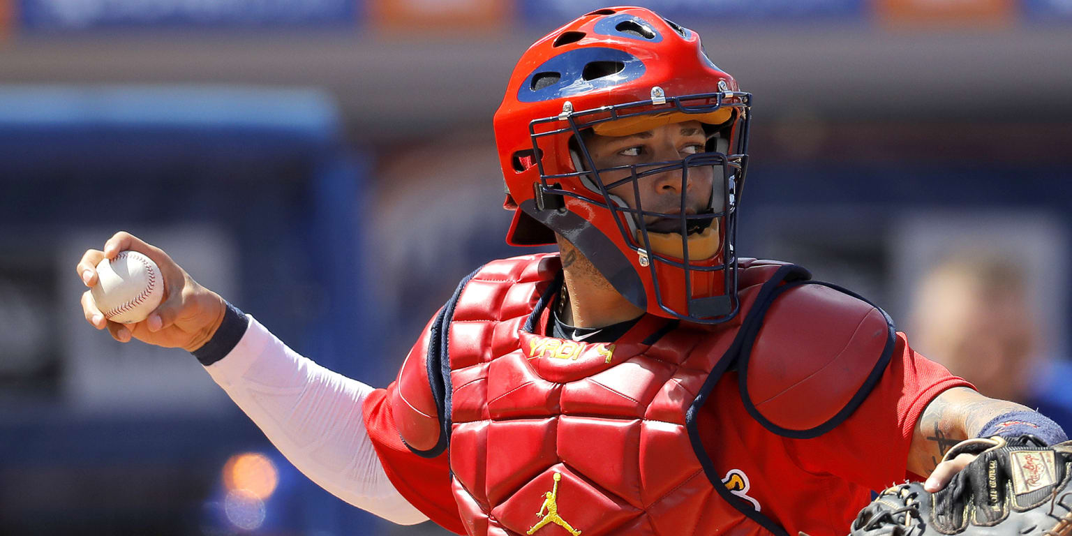 Yadier Molina might not improve the Mets catching situation