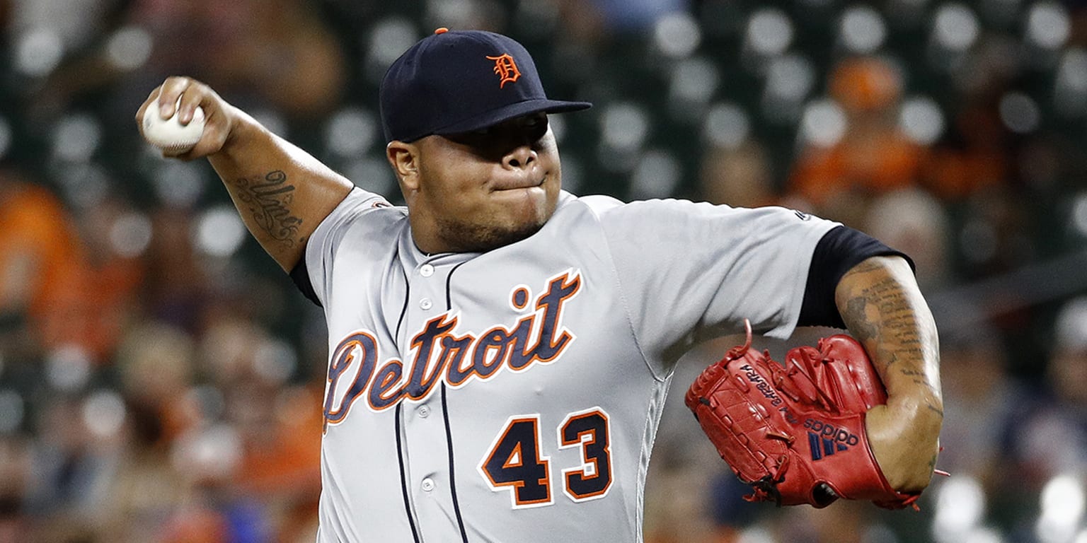 Tigers non-tender reliever Bruce Rondon