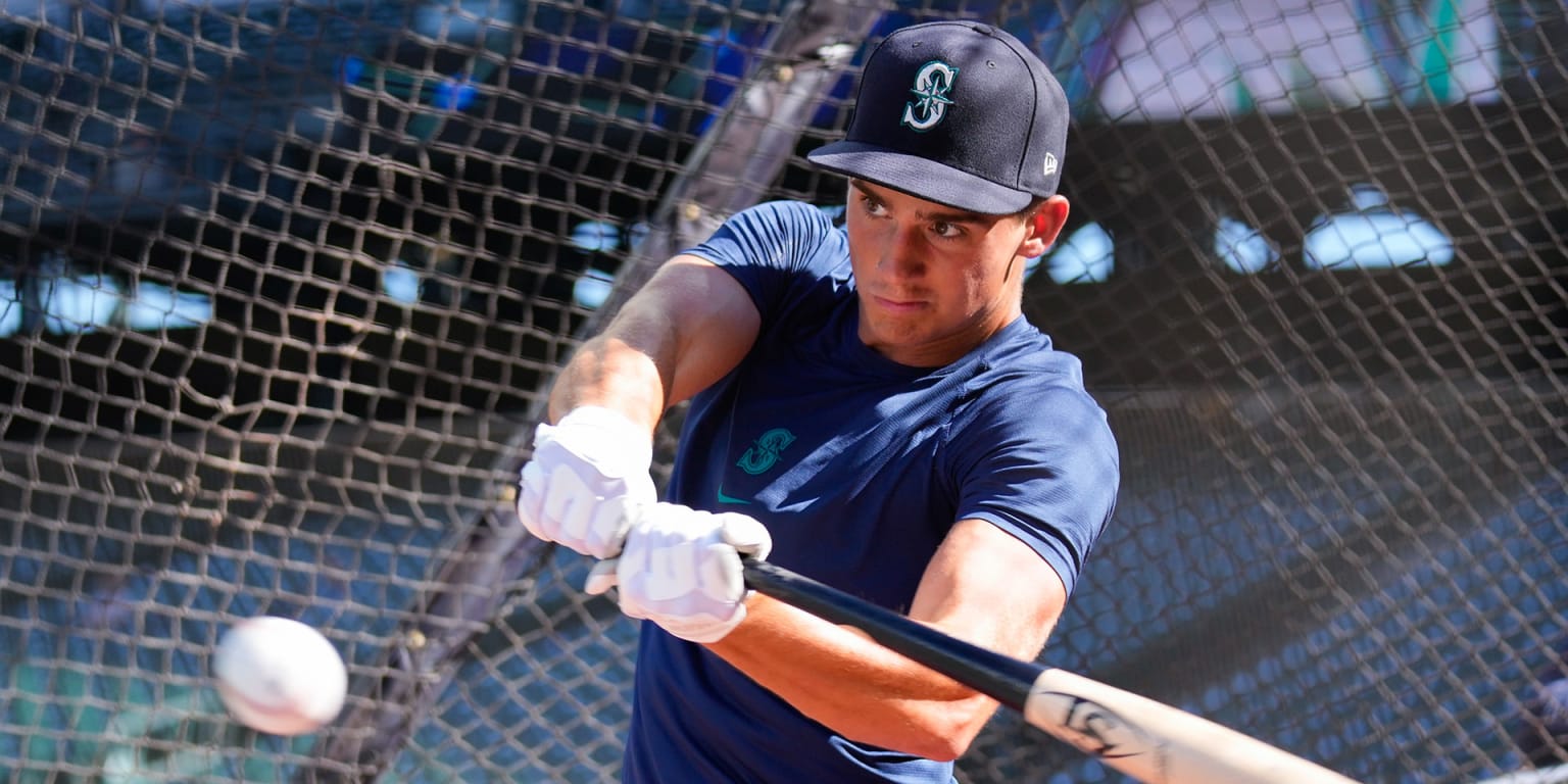 Mariners infield guru Perry Hill enjoys work with new additions