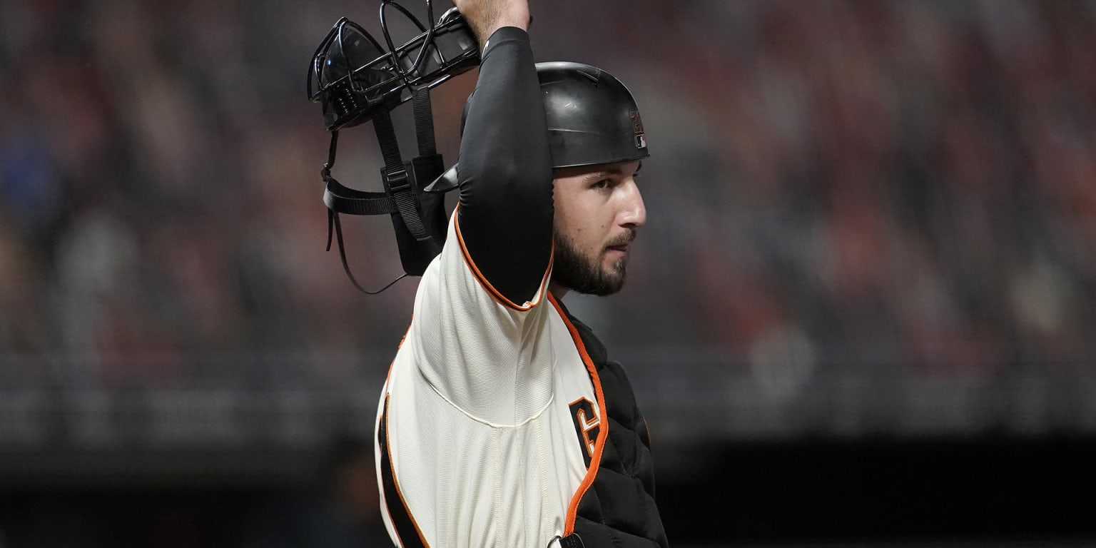 Report: Giants Gold Glove catcher Buster Posey to retire