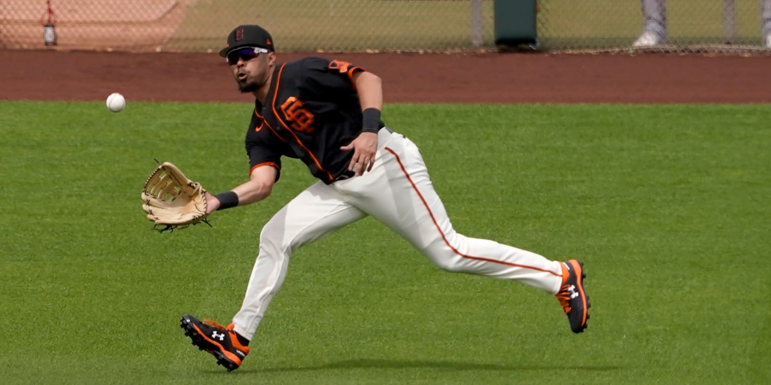 Giants roll with punches with Wade, Longoria sidelined