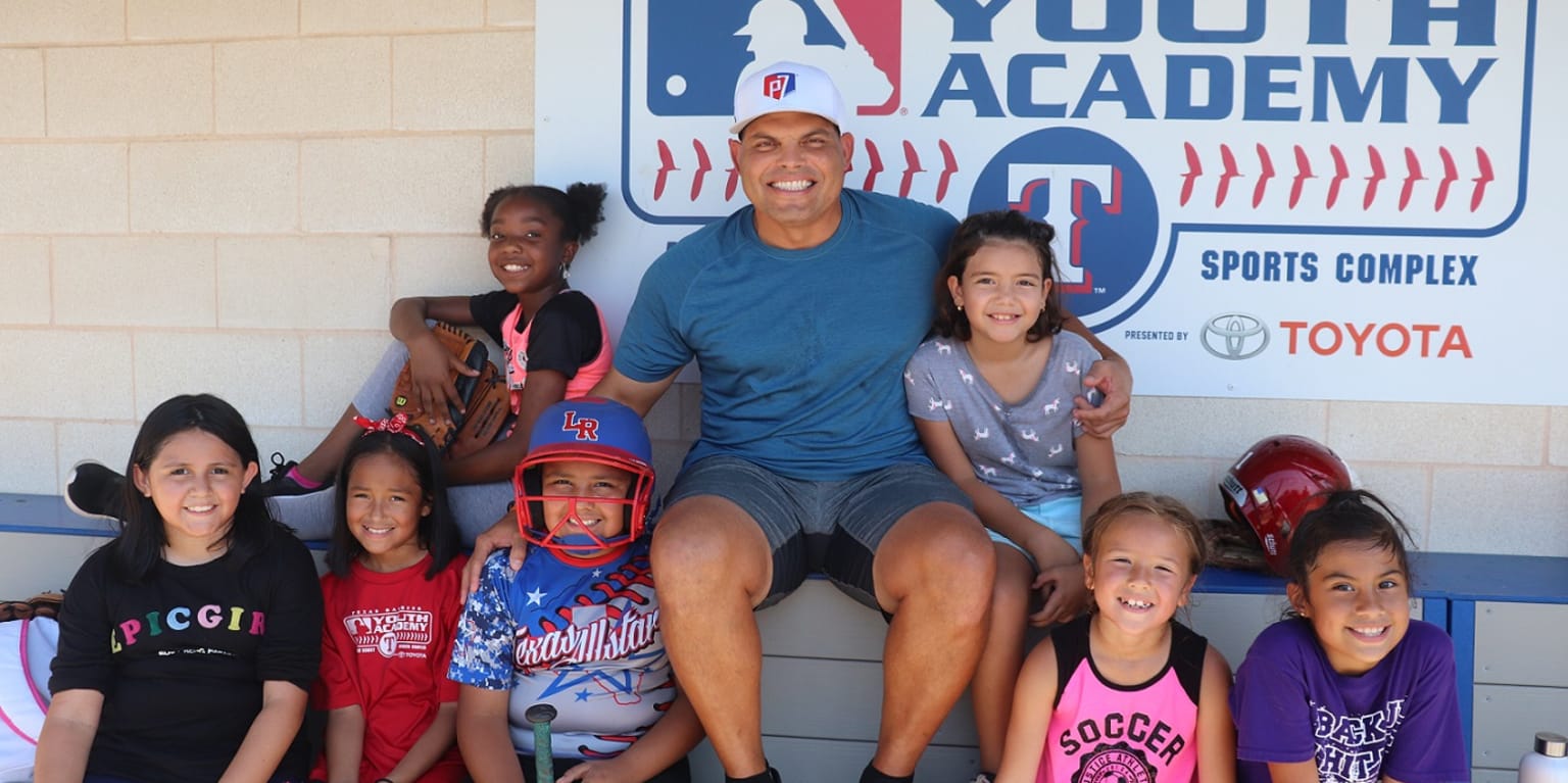 Press release: Rangers Youth Academy learns from Pudge