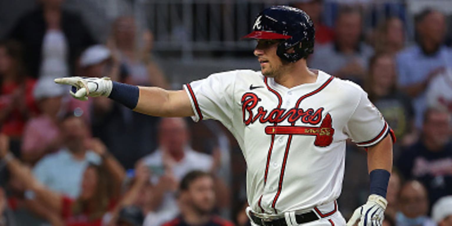 Chipper Jones talks adjustments made to Austin Riley's offense