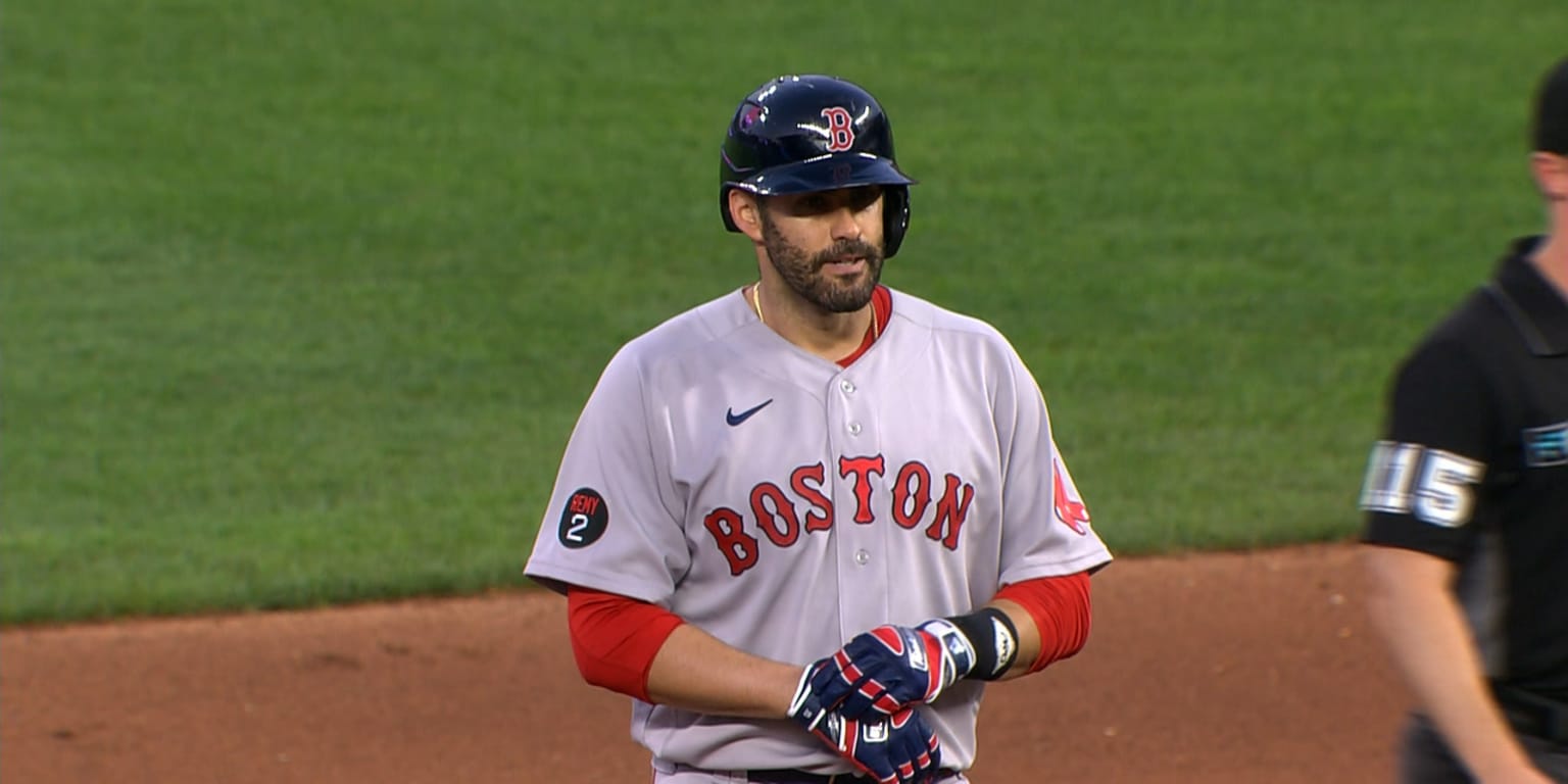 Martinez’s double was key in Boston’s victory