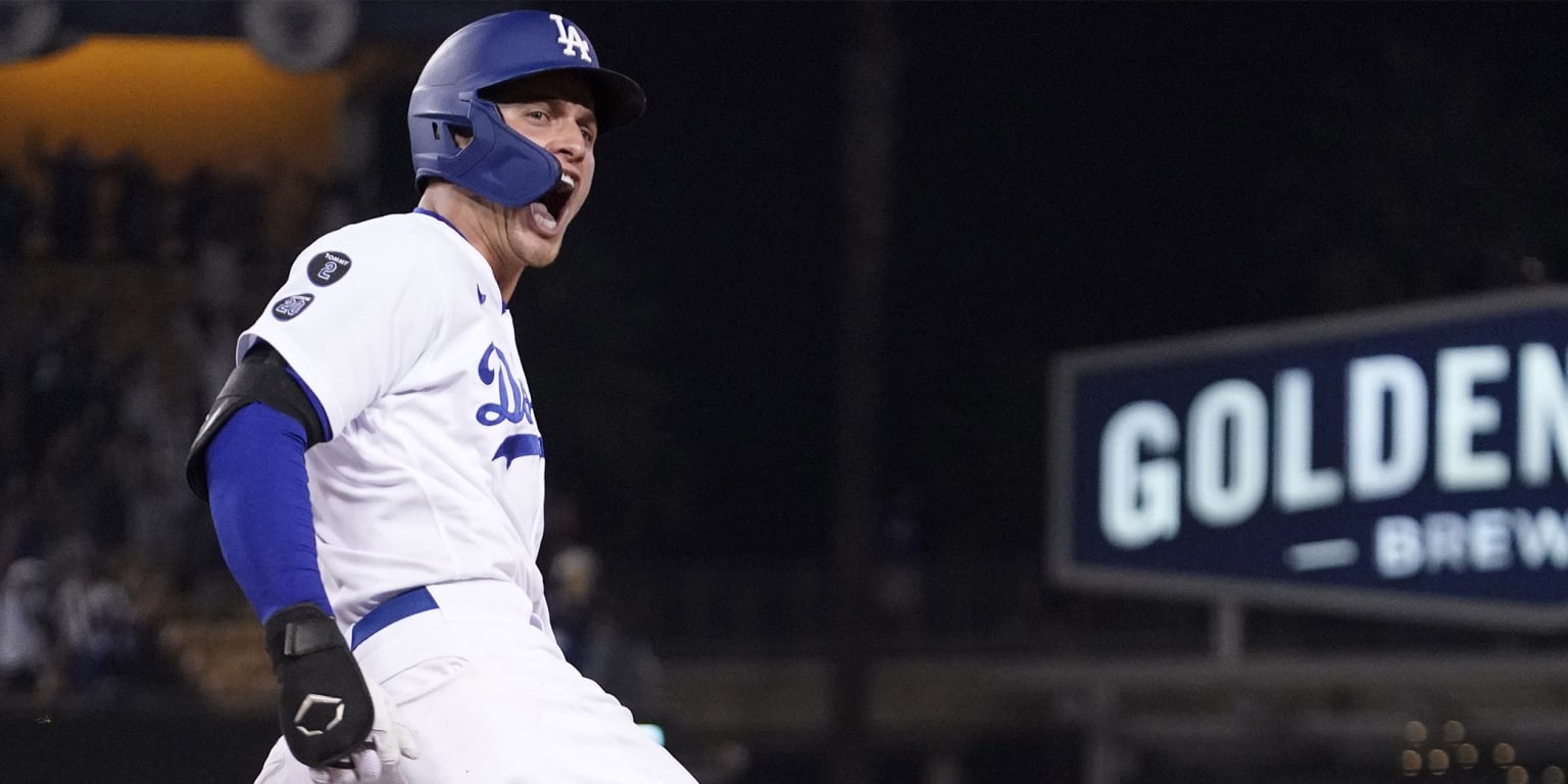 Seager da 2 HR y L.A. sigue buscando título