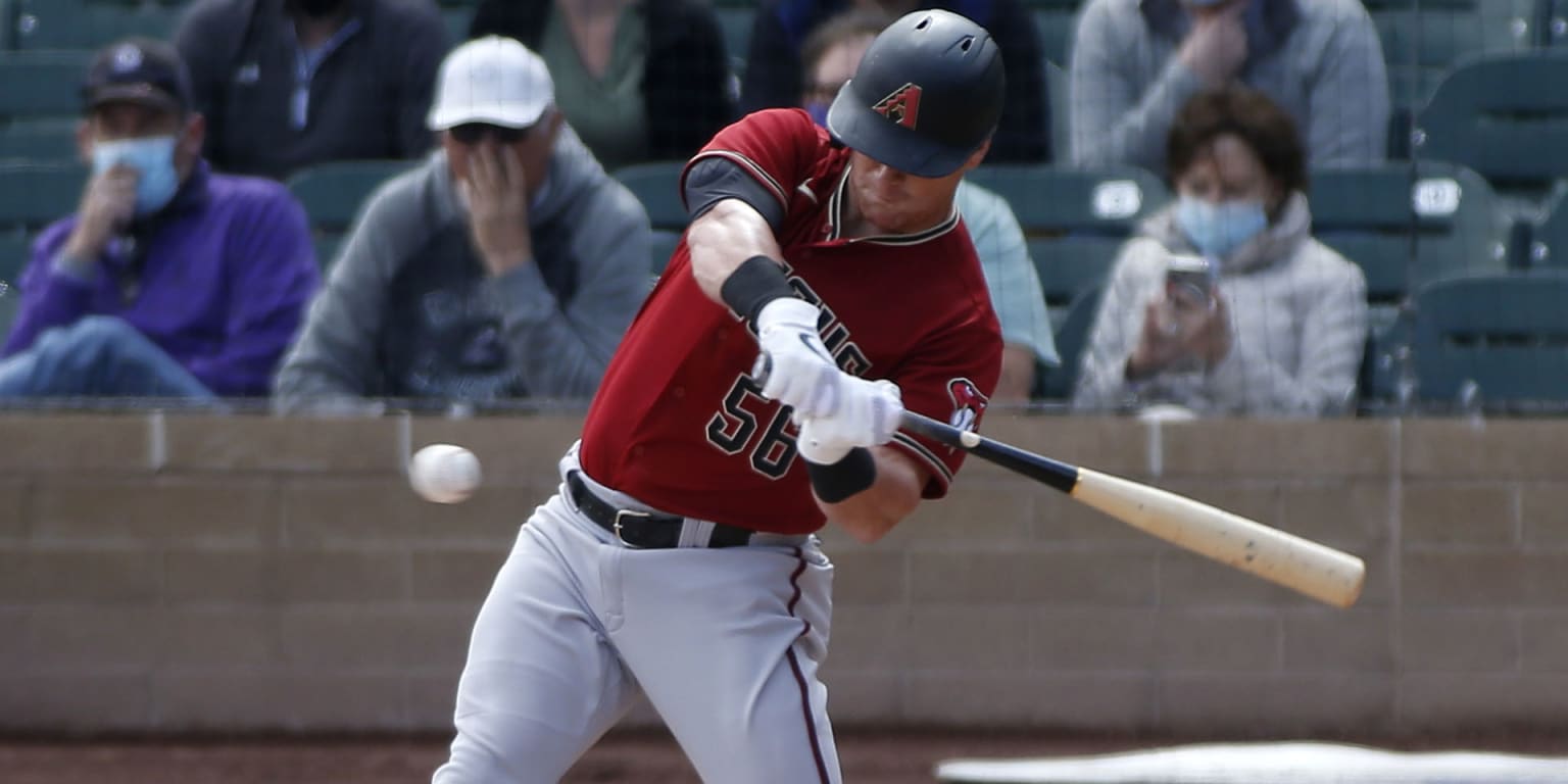 Diamondbacks outfielder Kole Calhoun to undergo surgery on right knee