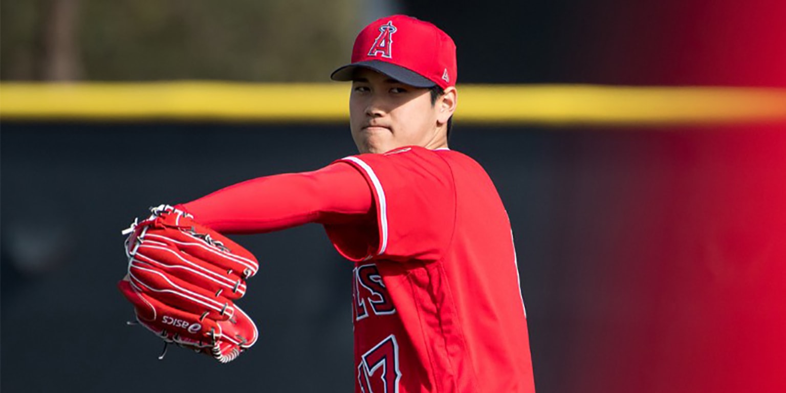 Ohtani & Trout's golf cart ride, 02/22/2018