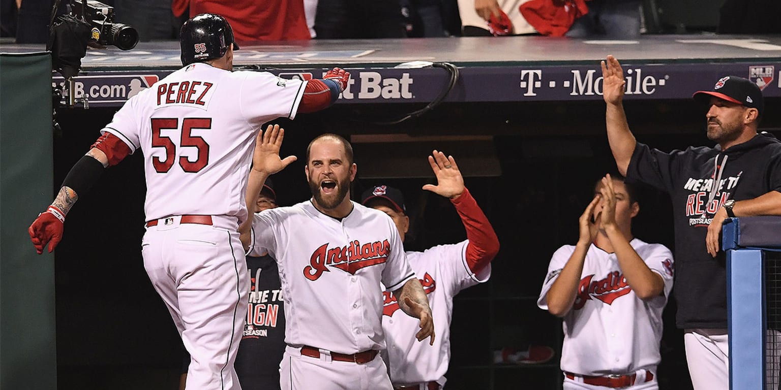 Mike Napoli signs with the Rangers, ending his short-lived era in Cleveland  - Covering the Corner