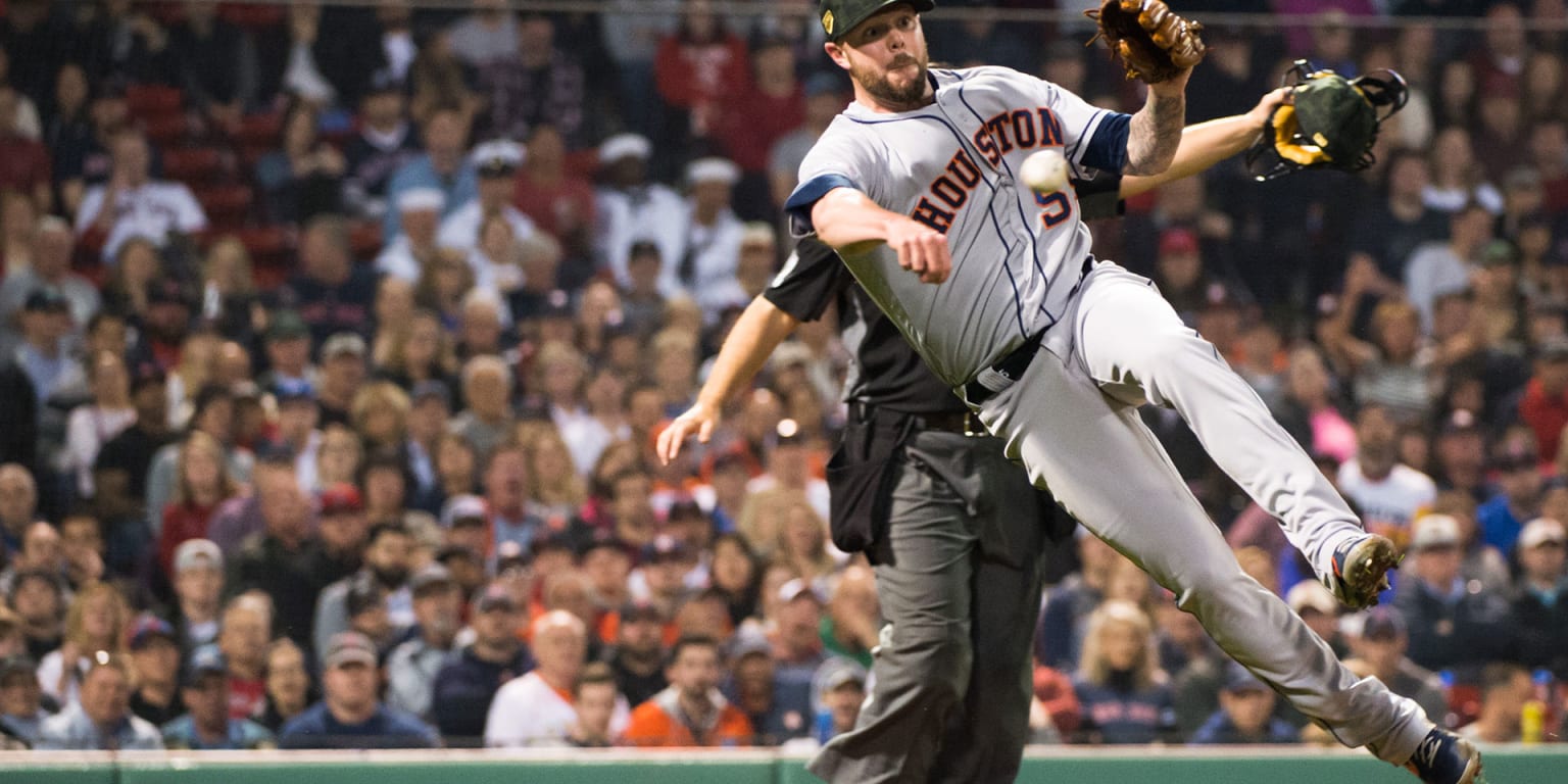 Astros reliever Ryan Pressly sets MLB scoreless appearances record