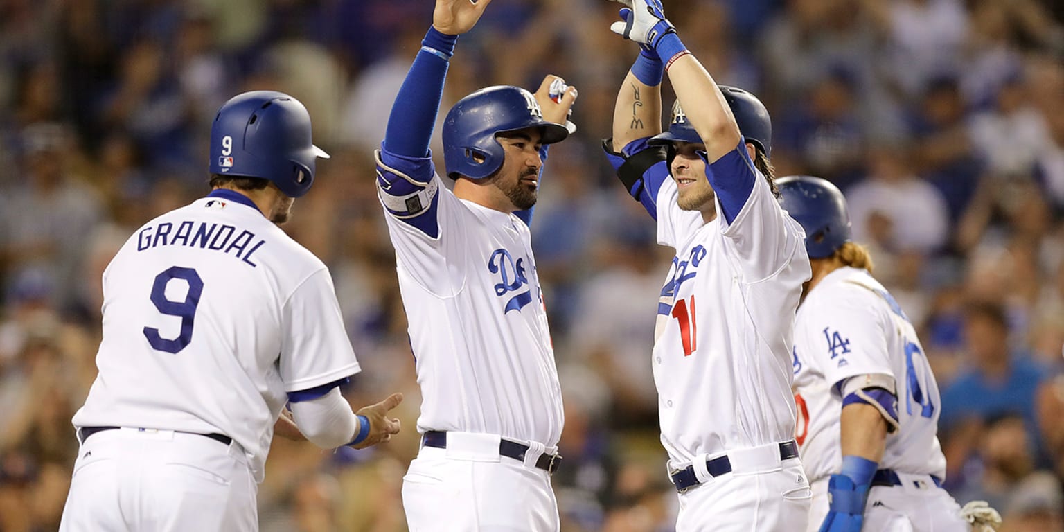 Kershaw provides Dodgers with low-stress victory in Cincinnati