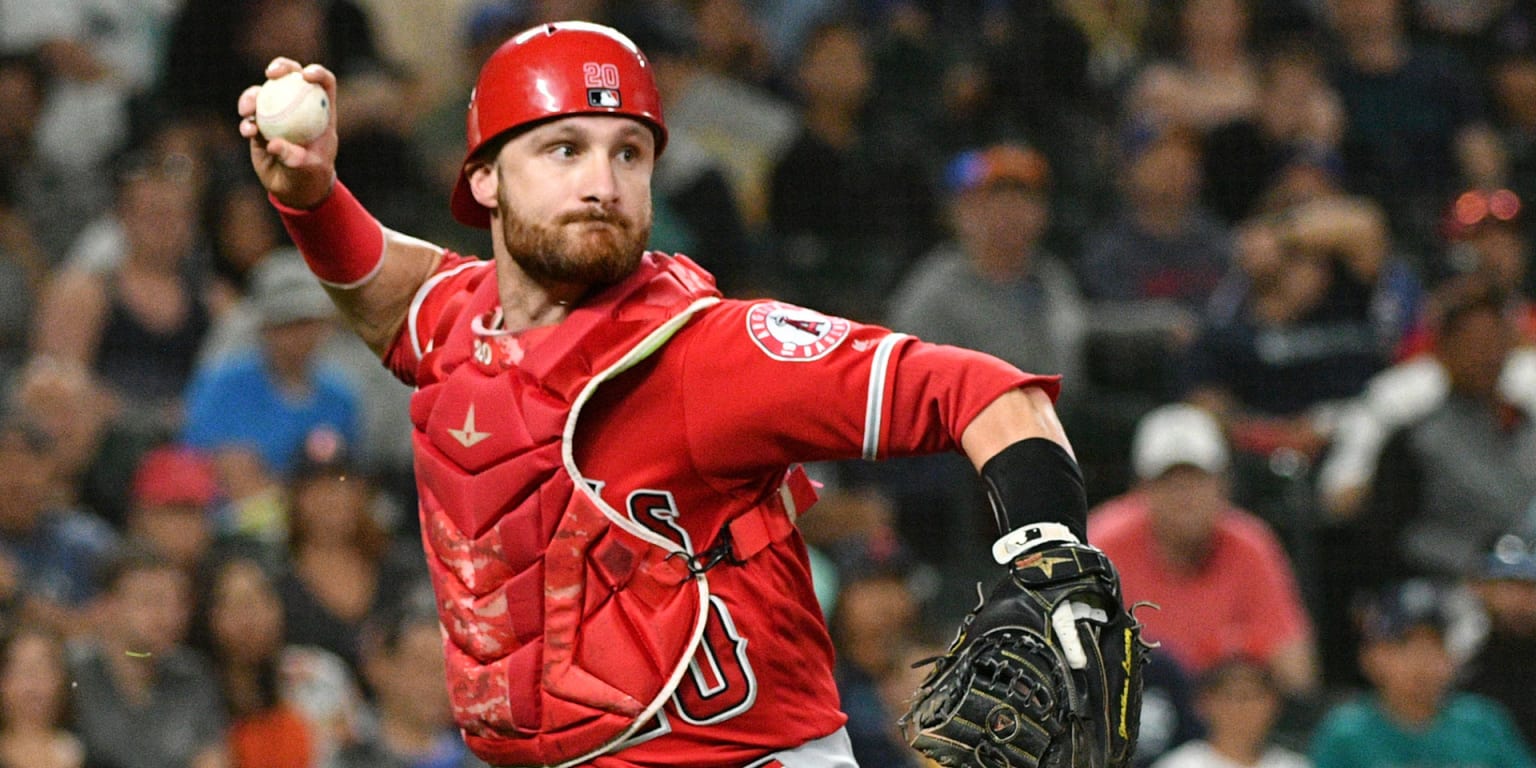 Angels sign Jonathan Lucroy to one year, $3.35 million deal