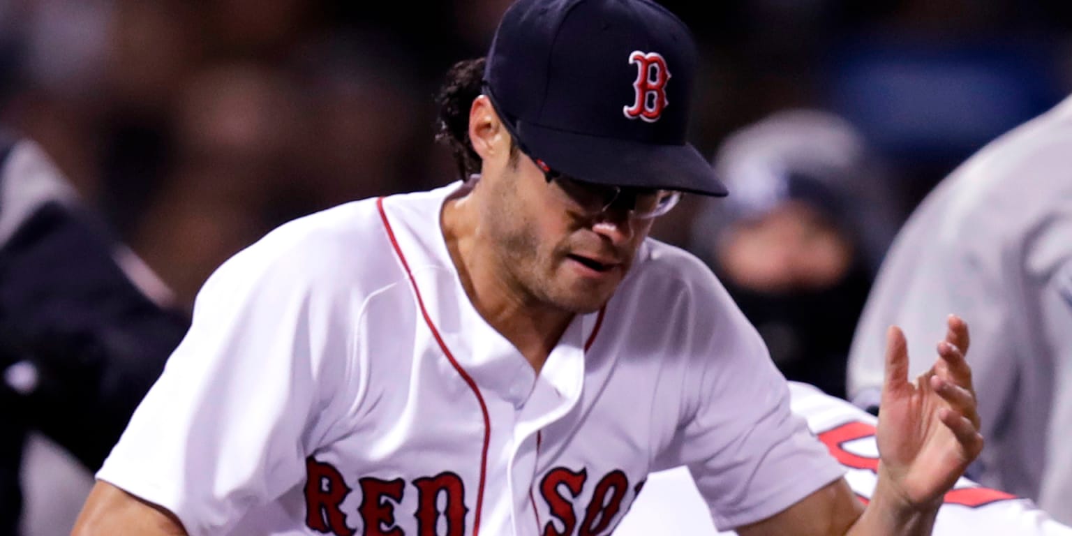 Joe Kelly escapes jam in the 7th, 05/17/2022