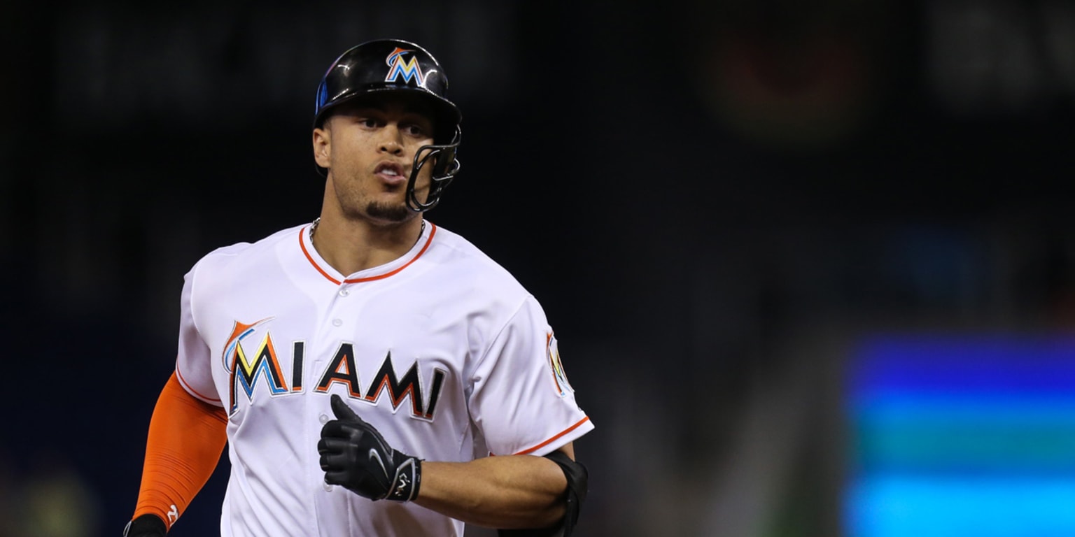 Giancarlo Stanton's path to 500 homers is filled with injury