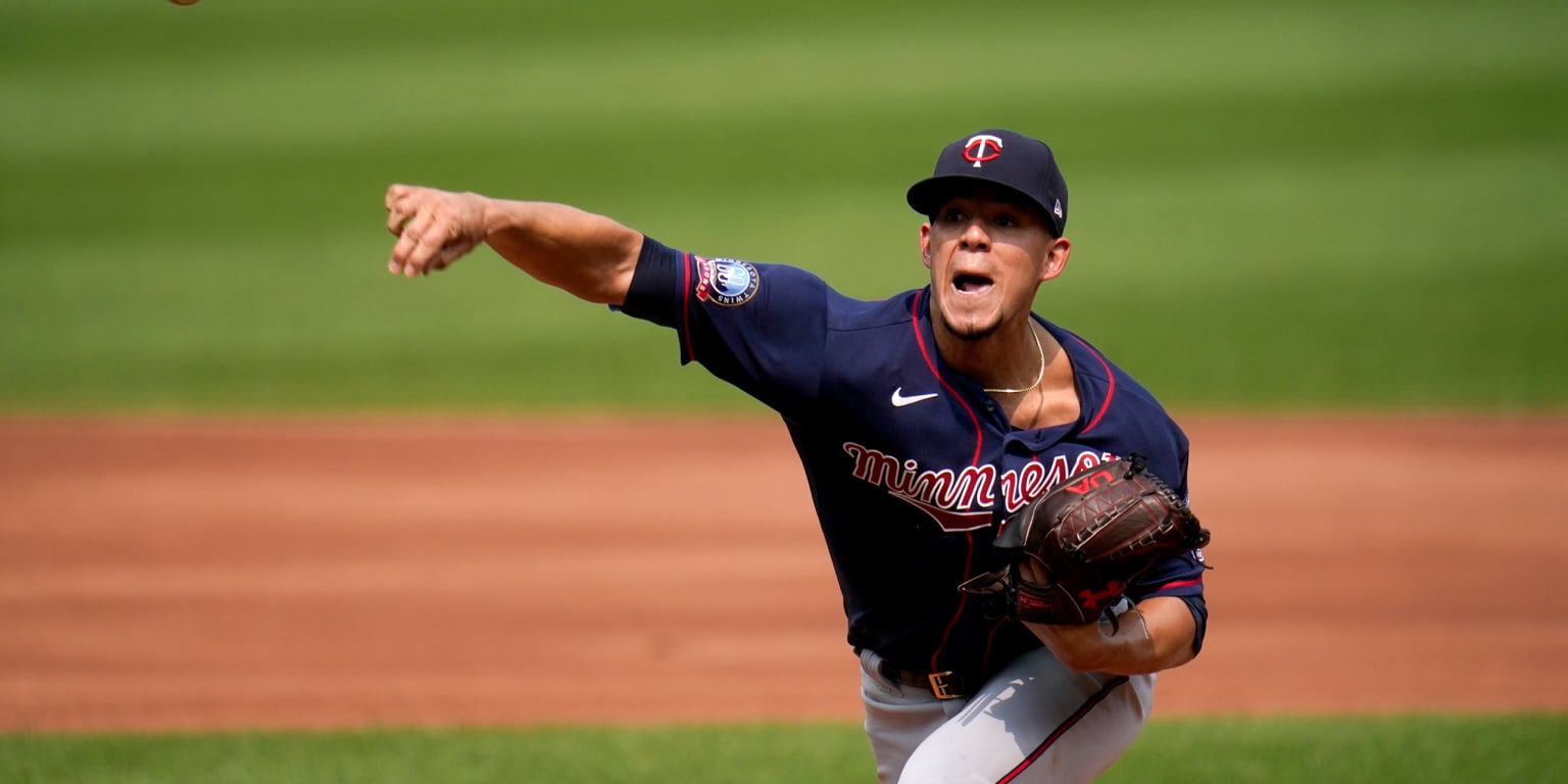 José Berríos overpowers Cardinals early