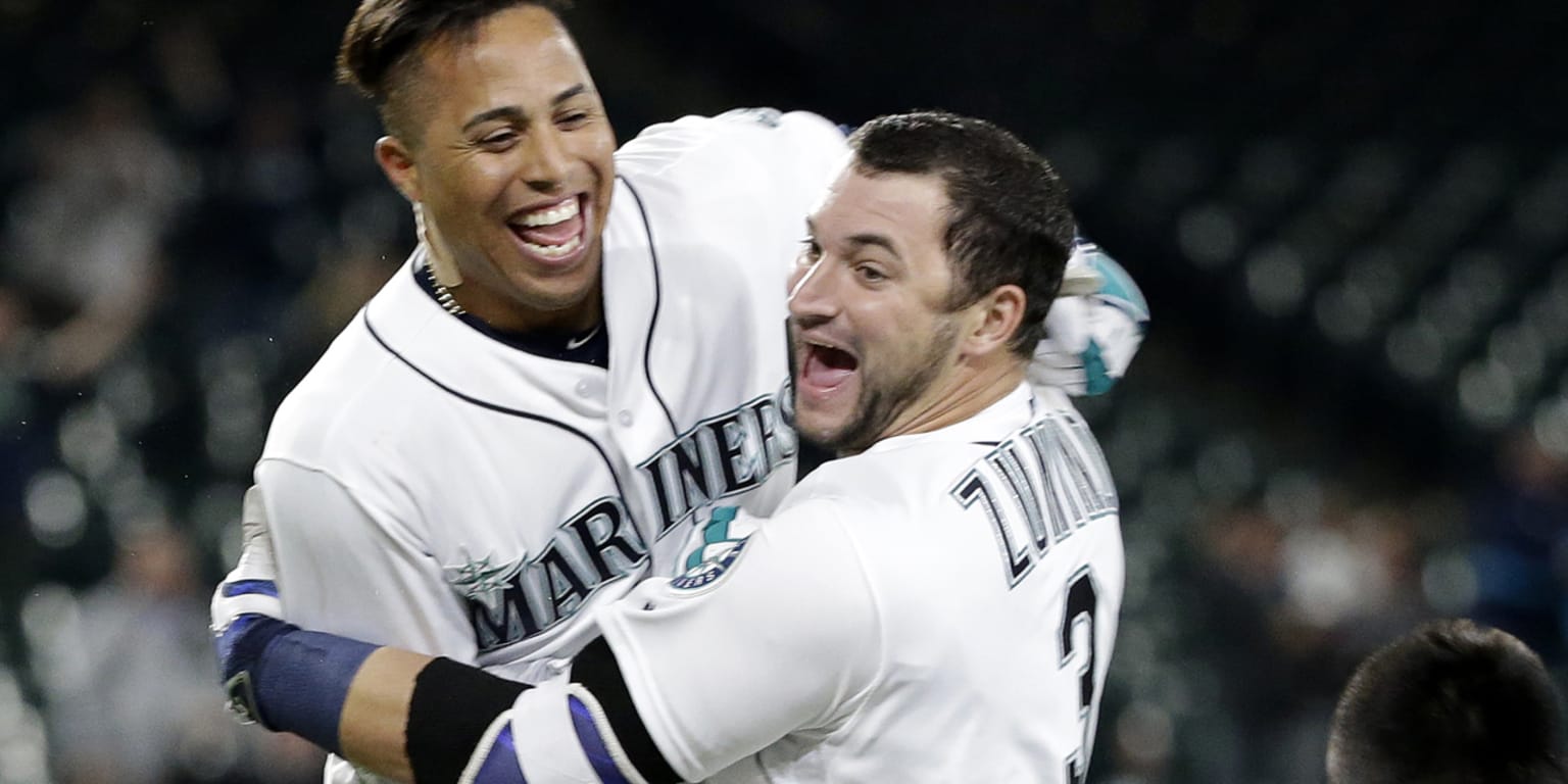 Nelson Cruz and J.D. Martinez turned the Tigers-Mariners game into