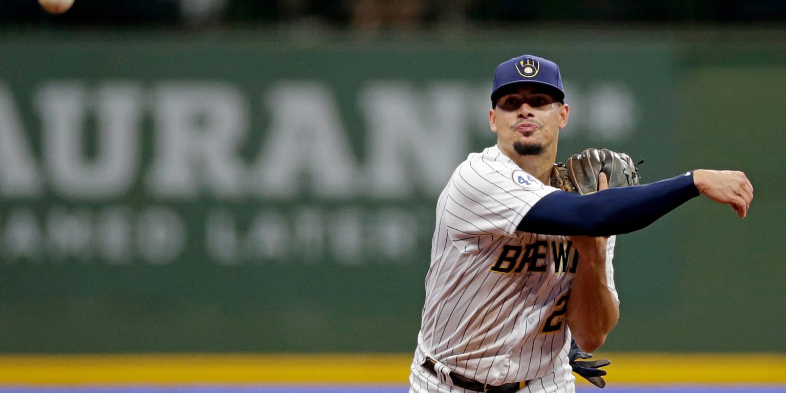 Sprained left ankle could land Brewers' Willy Adames on injured list