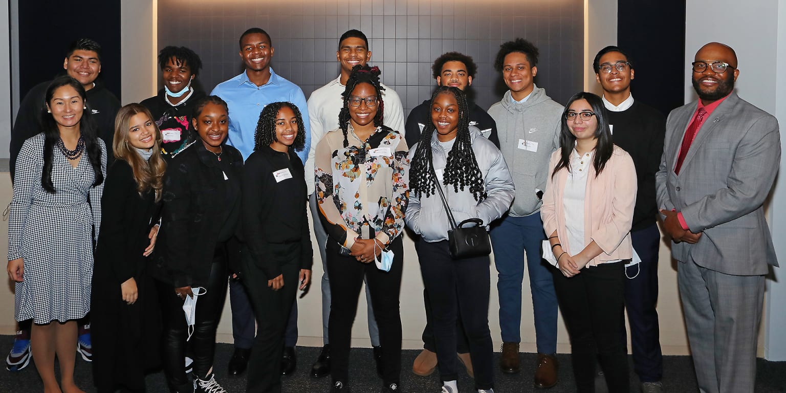 MLB Black Professionals BRG welcomes high school students