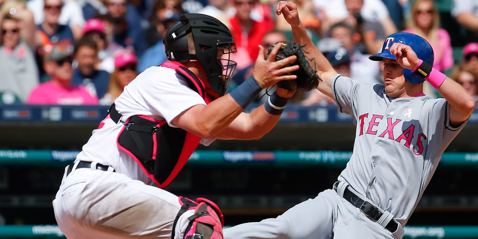 Big league sluggers turn pink for mom