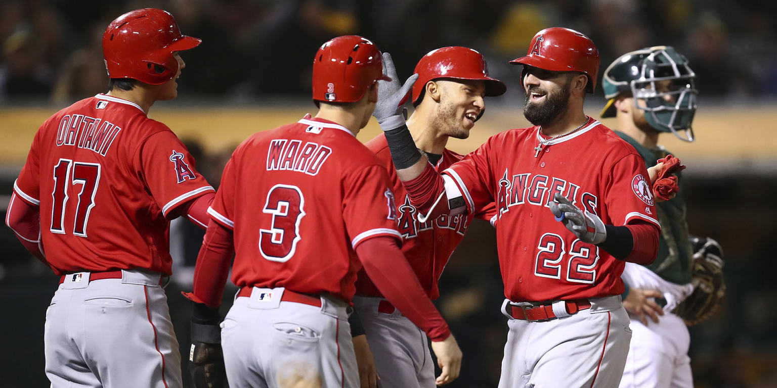 Trout's 3-run homer powers Angels' rally past Toronto, 9-5