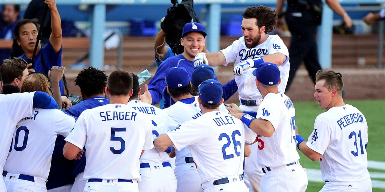 This Day In Dodgers History: Charlie Culberson Clinches NL West With  Walk-Off Home Run In Vin Scully's Final Home Game