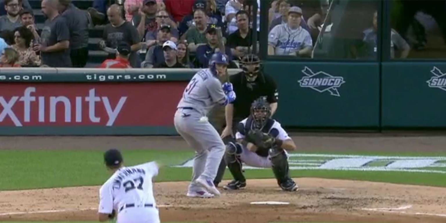 Cubs slugger Joc Pederson hilariously flips his bat on what turns