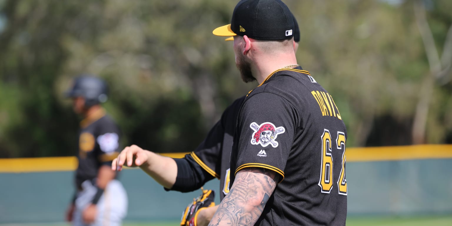 Garth Brooks on spring training with Pirates: 'This is heaven for me
