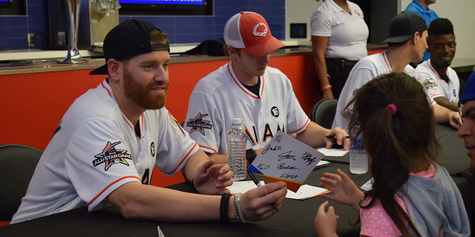 Facial hair in mid-season form during MLB spring training