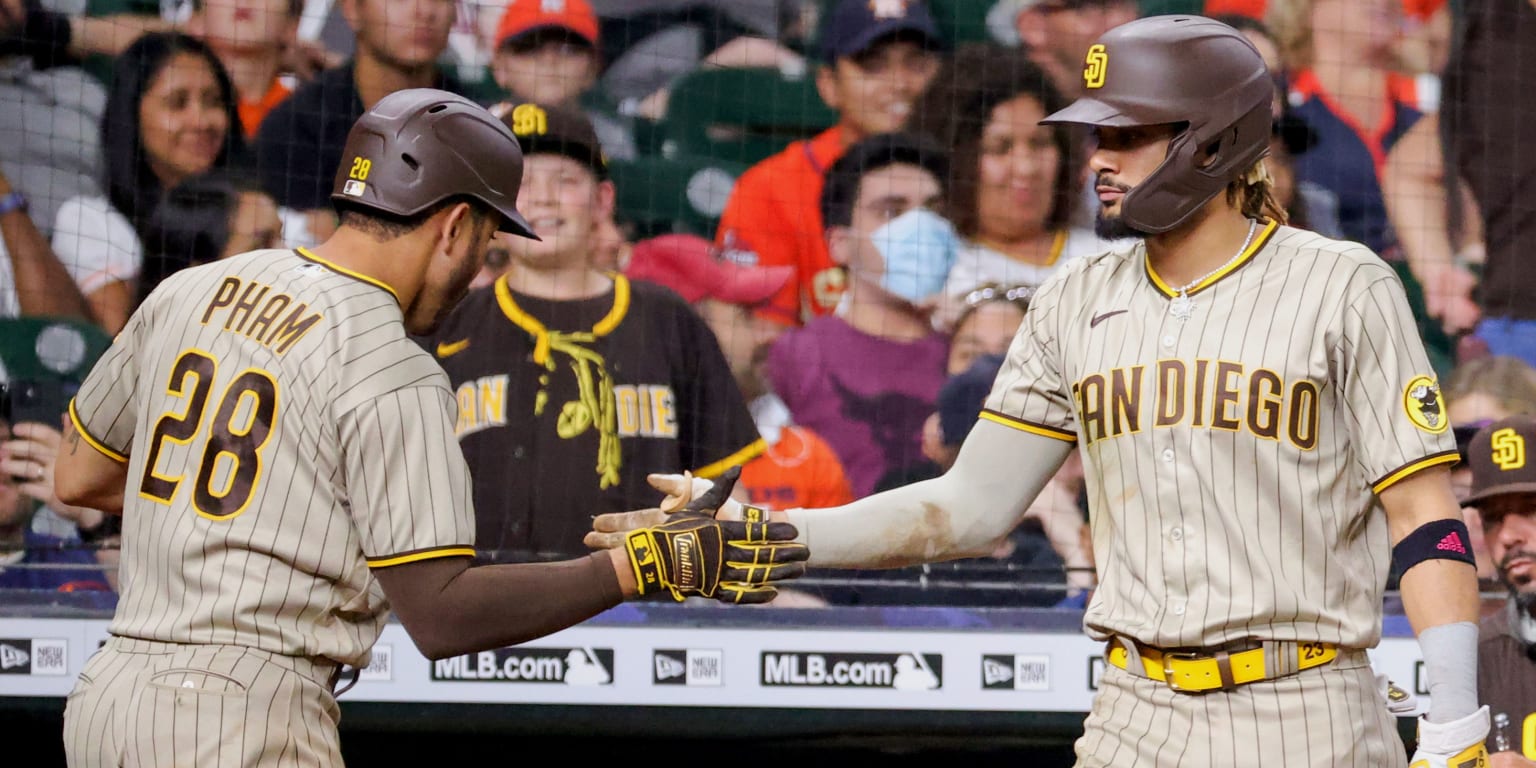 Padres win in extra innings vs. Astros