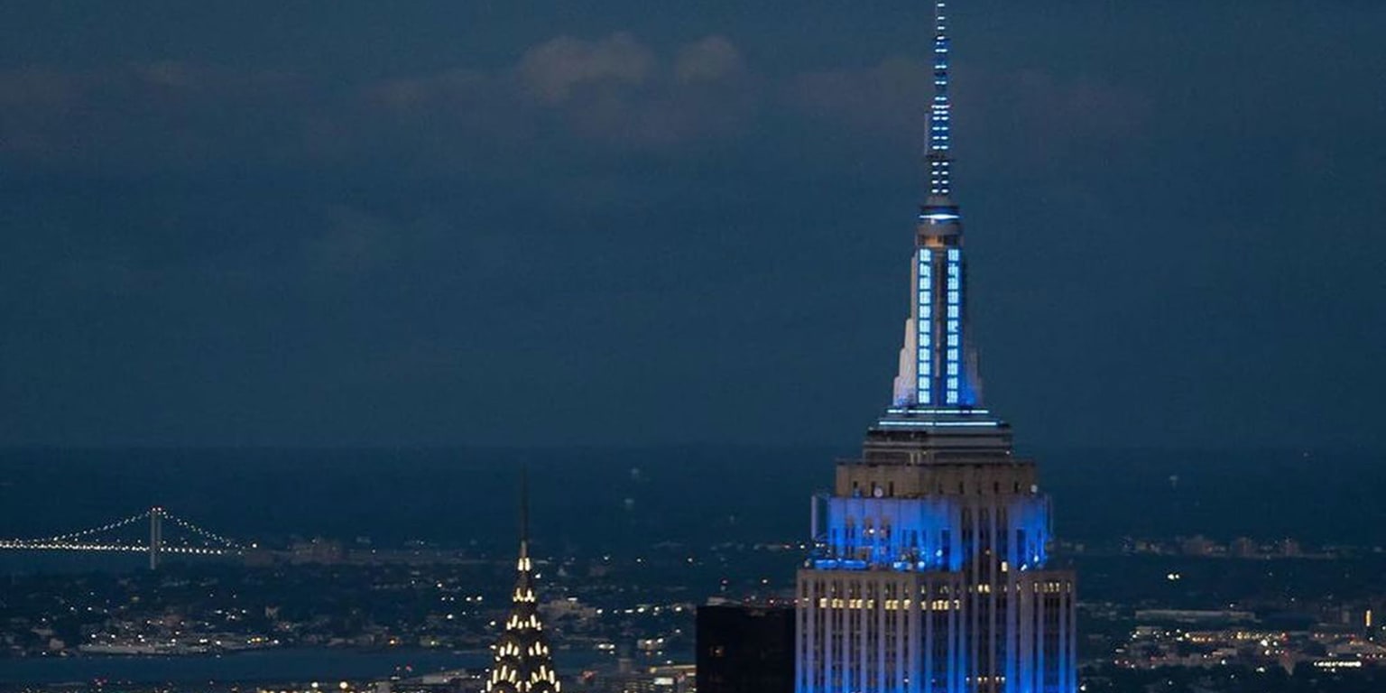 April 15, 22, 2022. Joe Torre CC Sabathia, Butch Huskey.Meta Robinson, Ken  Griffey Jr, Willie Randolph, April Brown attend the Empire State lighting  Celebration of Jackie Robinson Day and the 75th anniversary