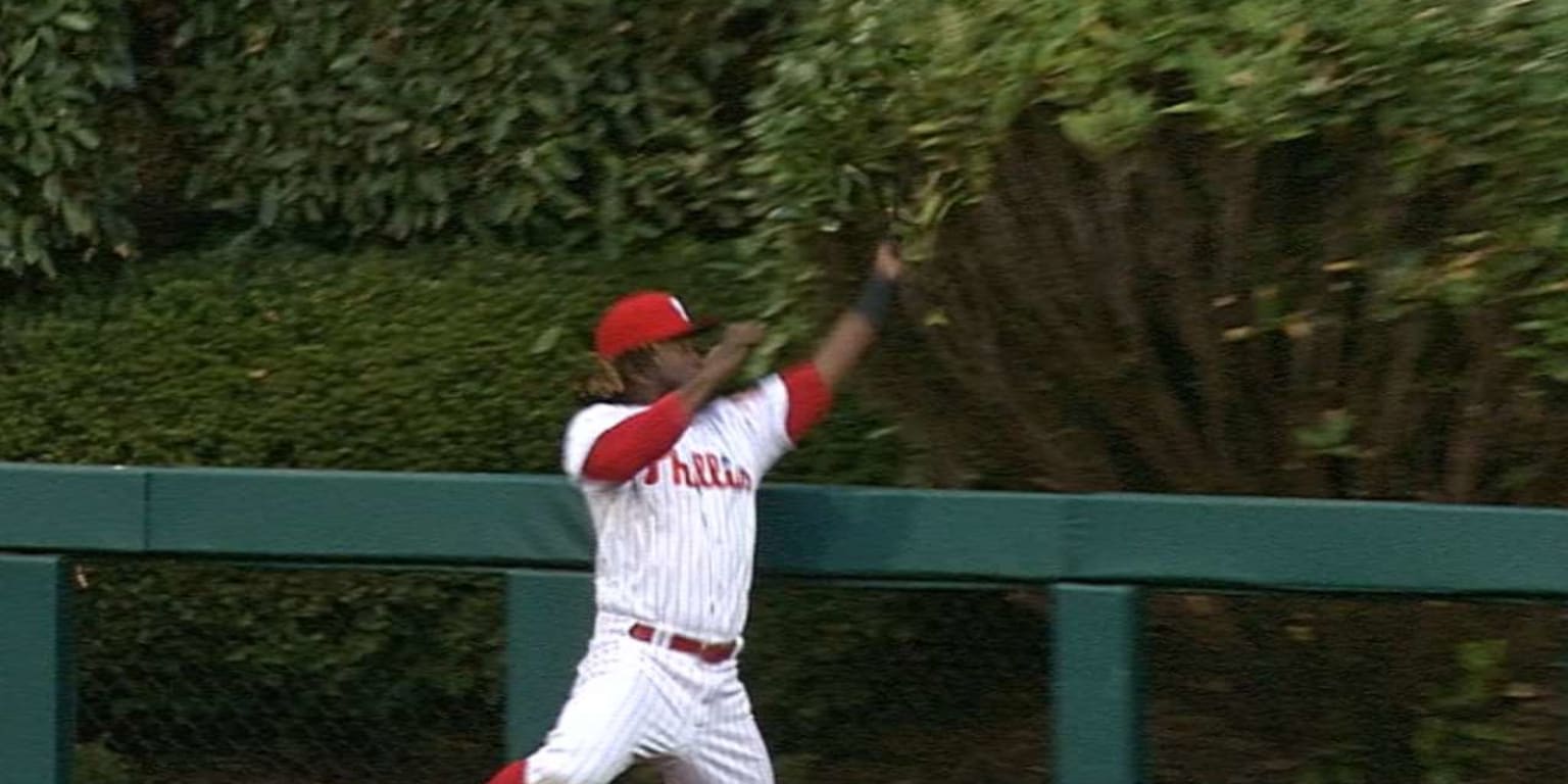 Odubel Herrera gets stuck in wall as Phillies struggle (video) - Sports  Illustrated