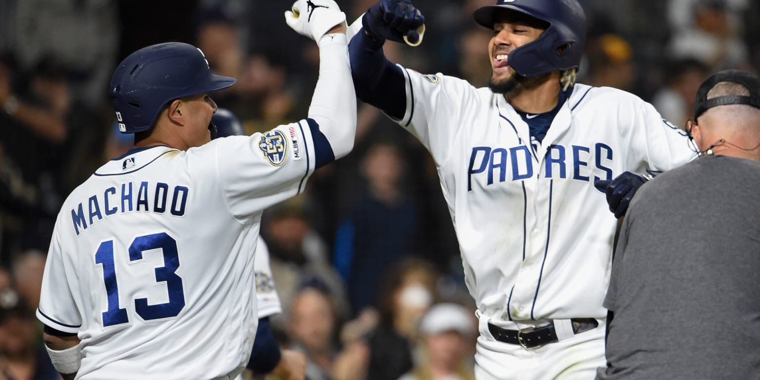 Dodgers beat Padres (literally) Manny Machado shocked