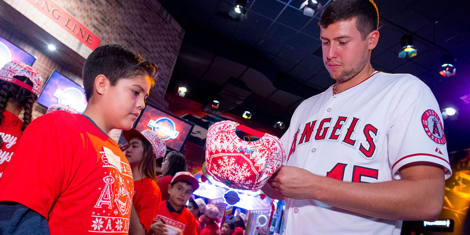 Tyler Skaggs: Giving Back Helping Family Move Forward