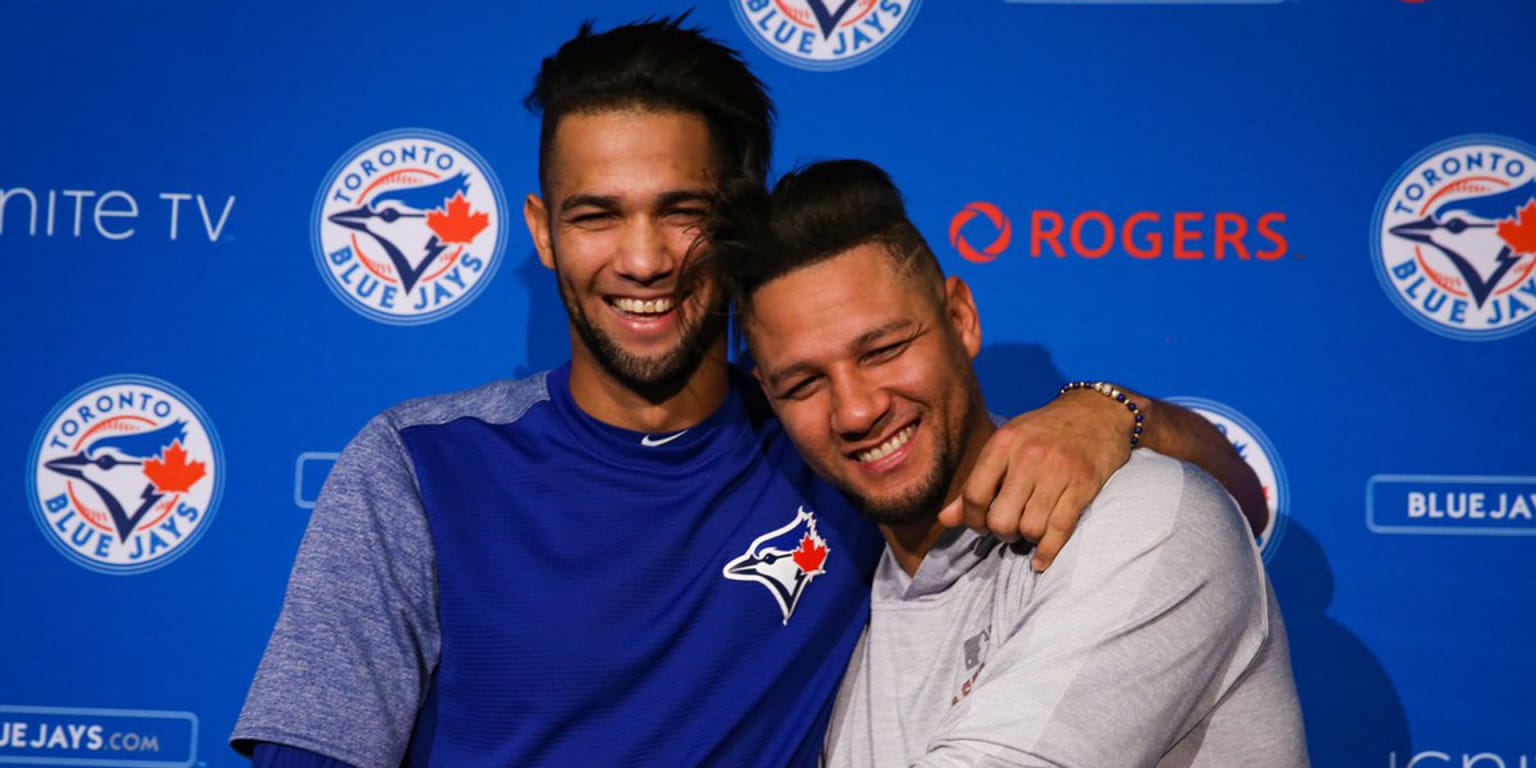 Gurriel brothers face each other in Toronto