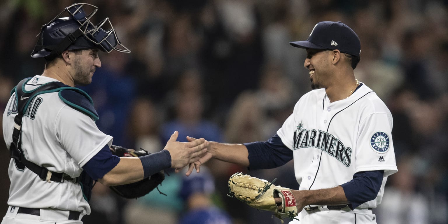 Mariners Edwin Diaz on pace for saves record