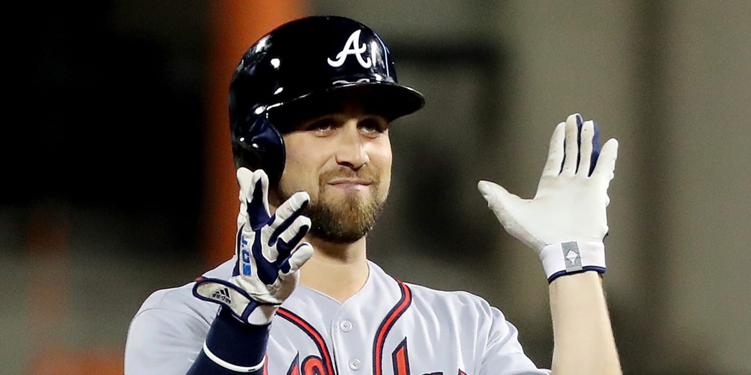 Who are the last 4 Atlanta Braves players to have 200 Hits in a single  season?