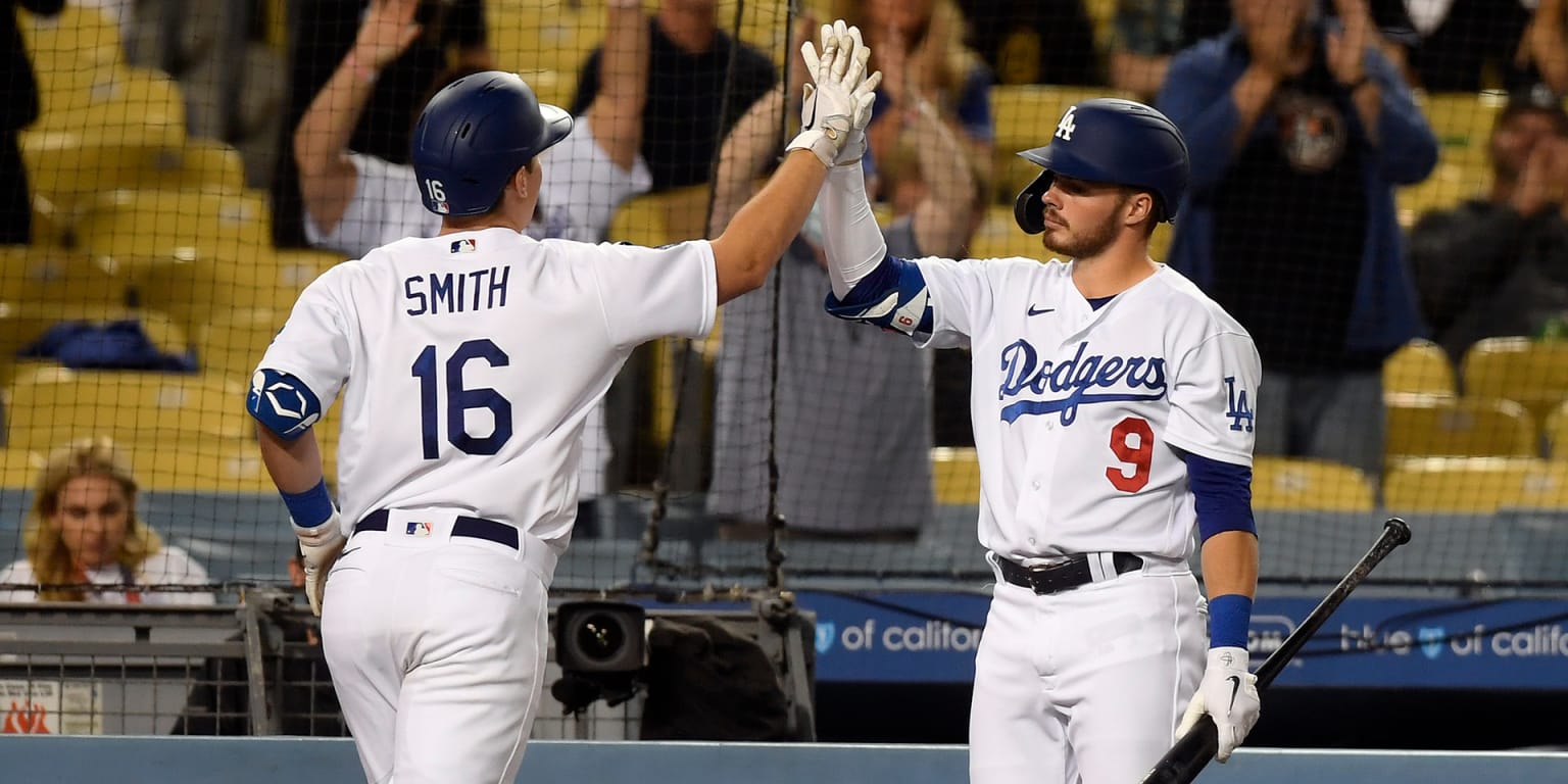 Max Muncy hits big homer in Dodgers' Game 5 win - The San Diego  Union-Tribune