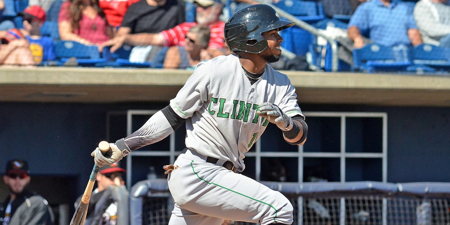 Angels add Luis Rengifo