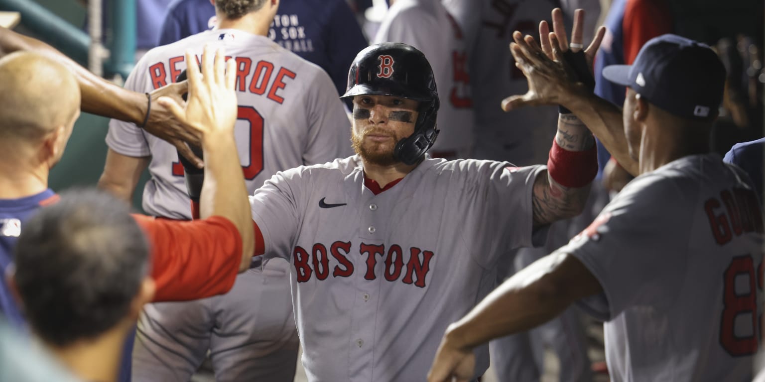 Red Sox rally in 9th, tie Yanks in WC race thumbnail