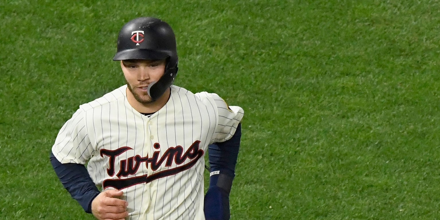 Cubs, Yankees, Red Sox should have claimed Joe Mauer on waivers