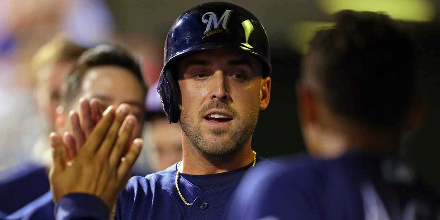 Travis Shaw returns to Brewers after daughter's open-heart surgery