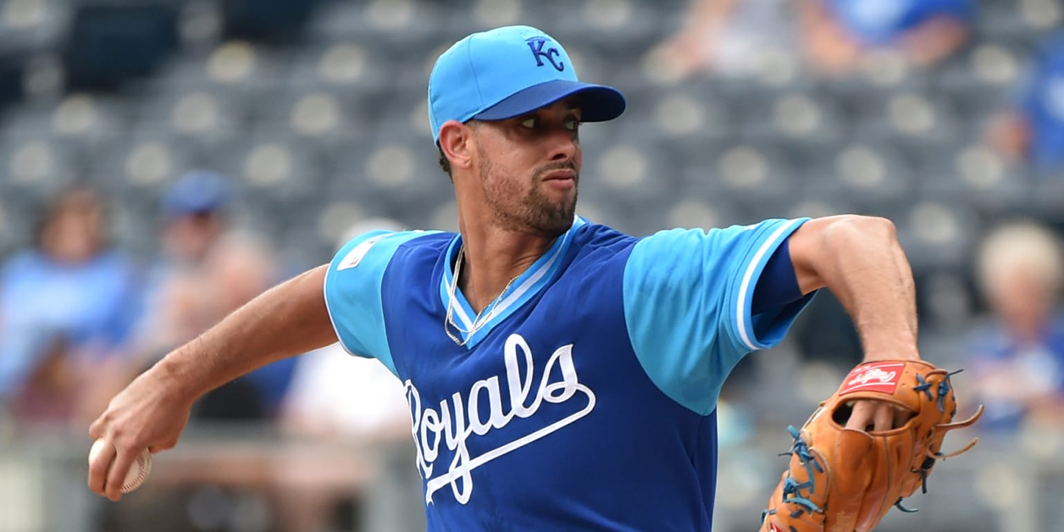 Jorge Lopez struggles in Royals' loss to Tribe